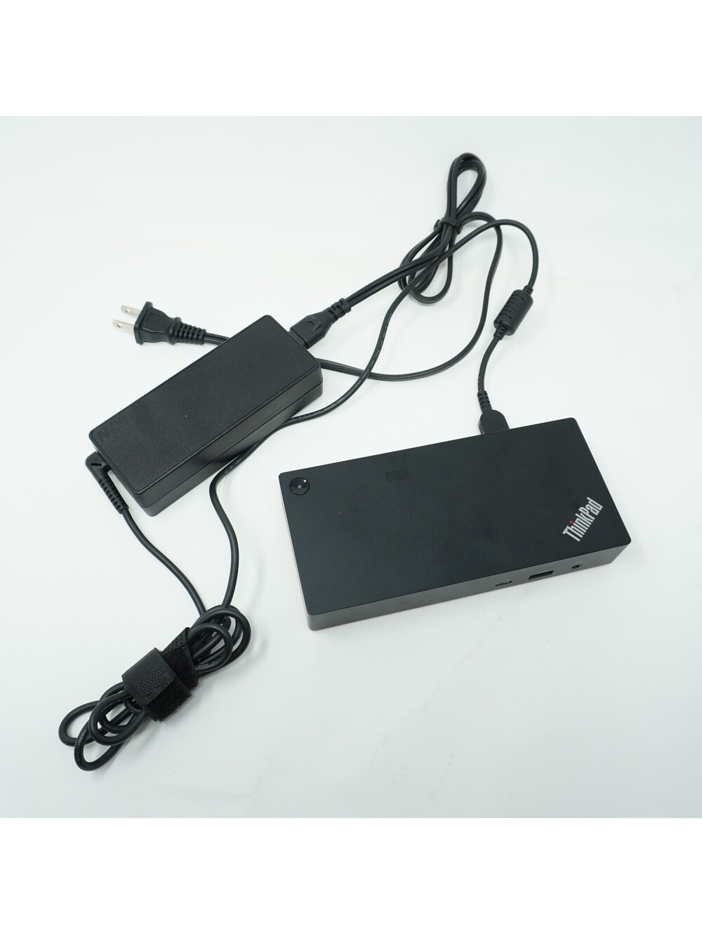 Lenovo ThinkPad USB-C Docking Station with Power Adapter